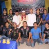 Manager Consumer BJB, Rapik Juniansyah besama anggota Bikers Brotherhood berfoto bersama usai kegiatan. 